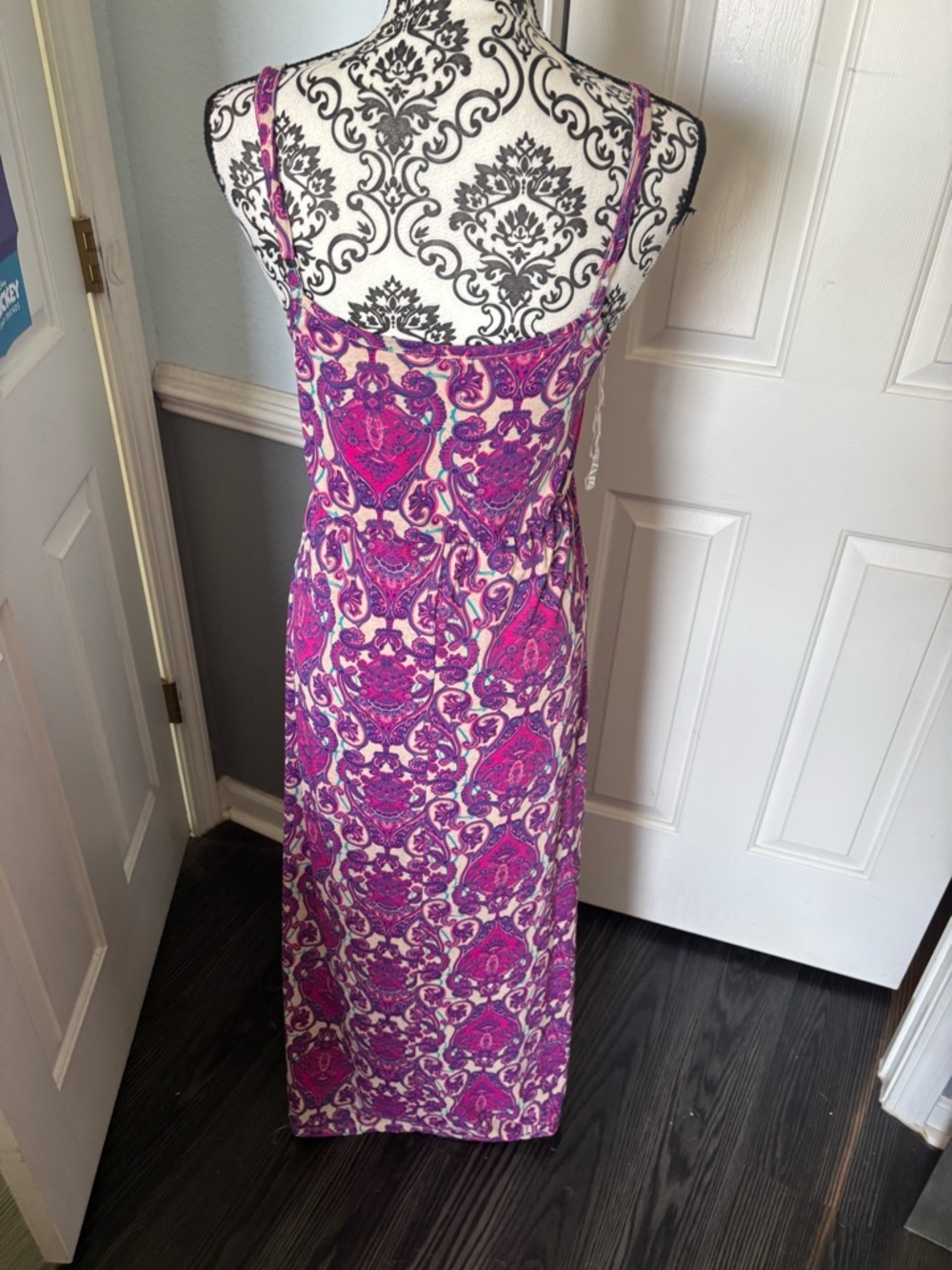 Alya Pink & White Paisley Spaghetti-Strap Maxi Dress - Picture 3 of 4